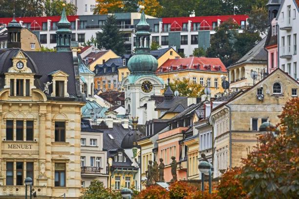 Imperial Apartment In Bohemia Residence By Rentez Karlovy Vary Exterior photo