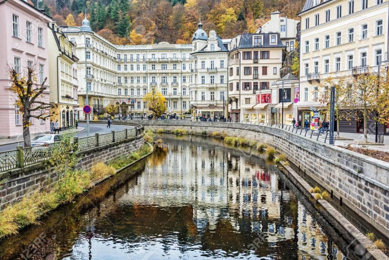 Imperial Apartment In Bohemia Residence By Rentez Karlovy Vary Exterior photo