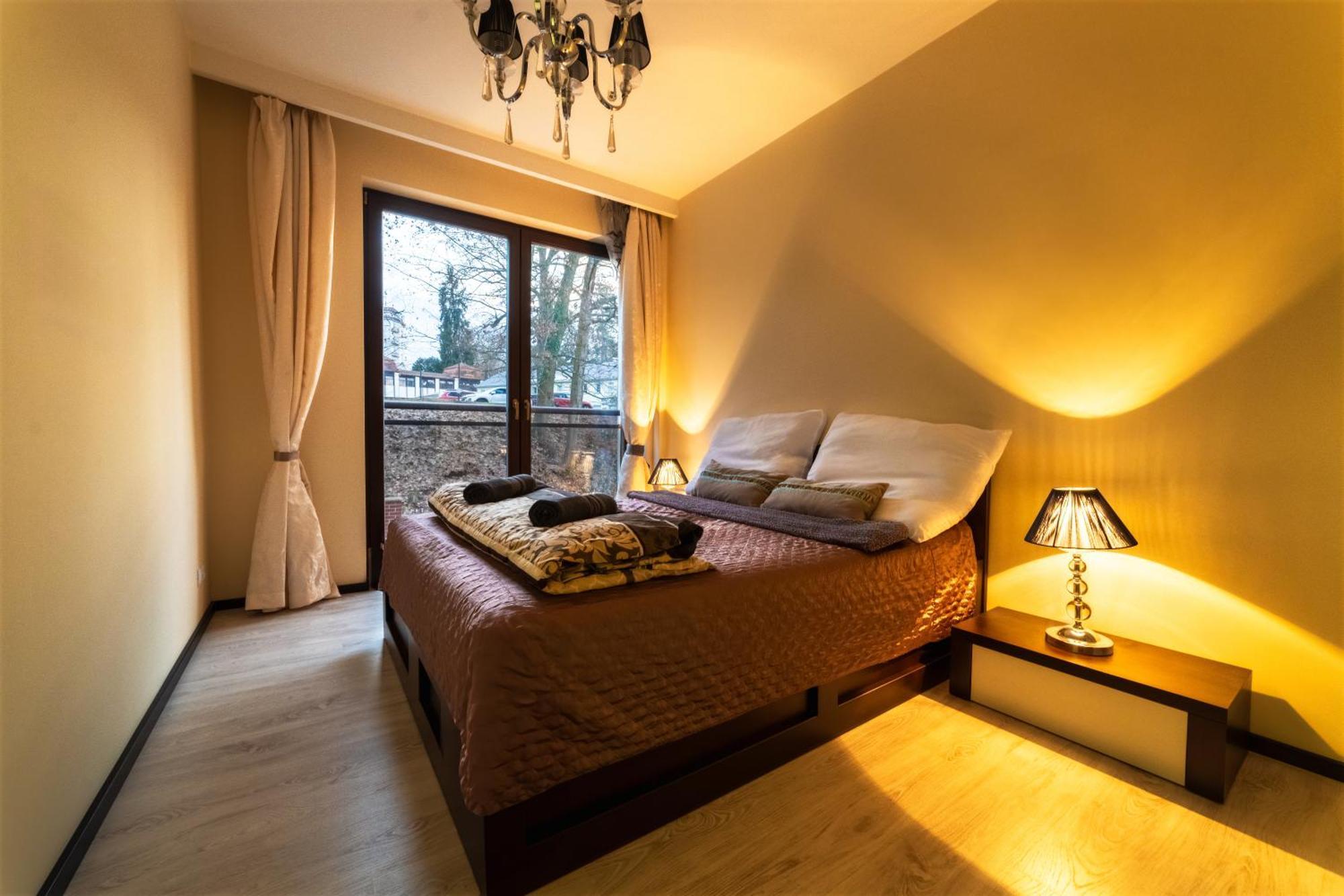 Imperial Apartment In Bohemia Residence By Rentez Karlovy Vary Exterior photo